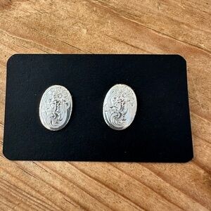 Montana Silversmiths Silver Oval Earrings